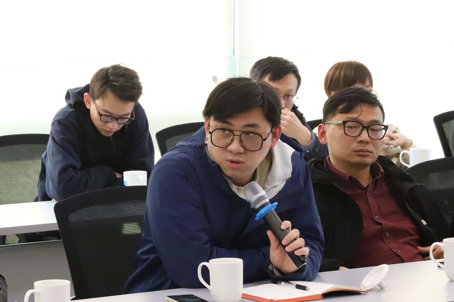 提增信心 守正出奇 控股公司召開一季度業(yè)務(wù)分析會(huì)議(圖16)