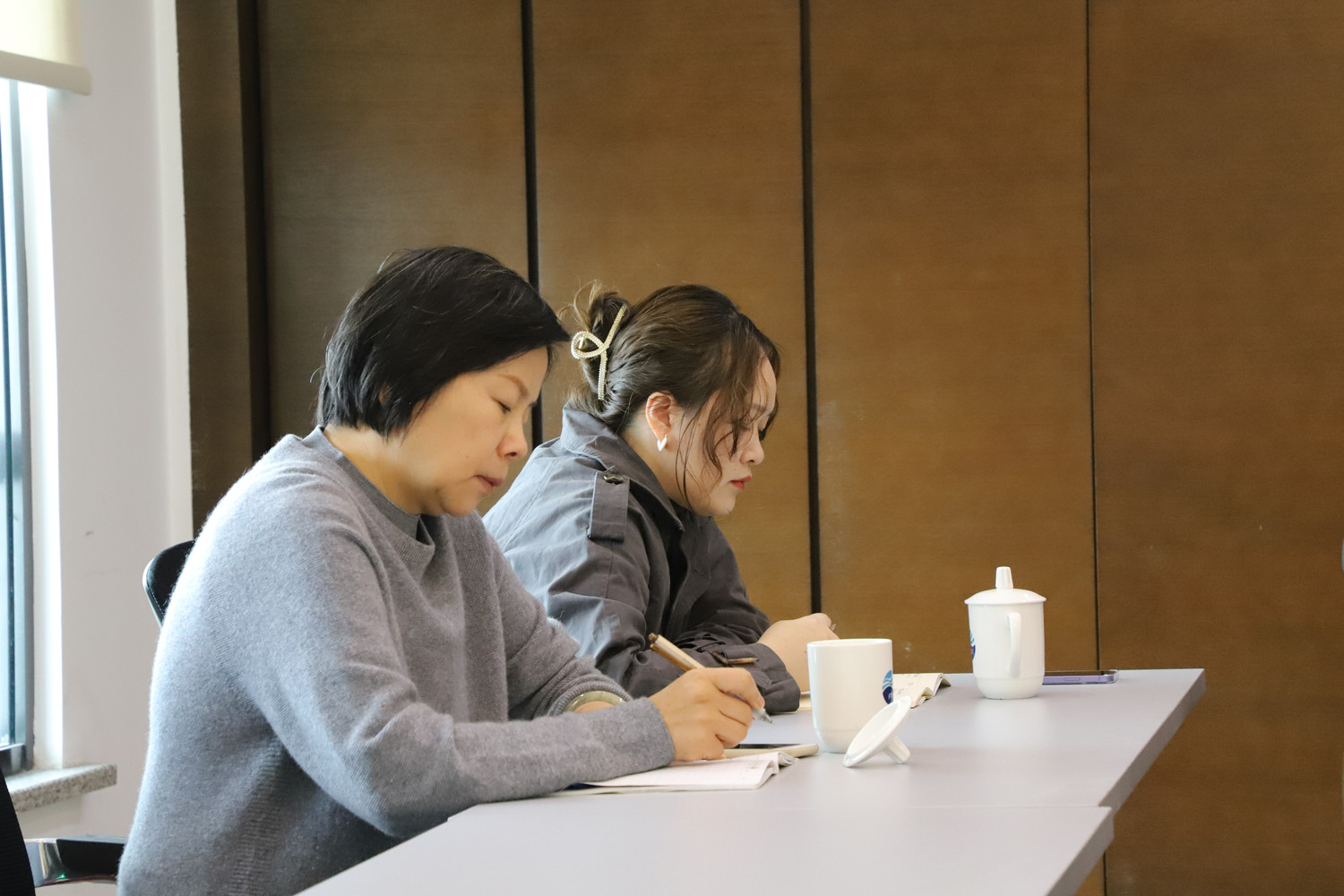 提增信心 守正出奇 控股公司召開一季度業(yè)務(wù)分析會(huì)議(圖20)