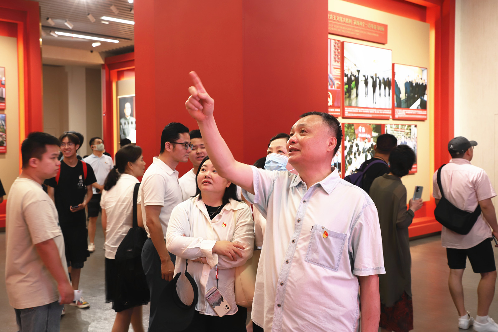 尋根溯源 感悟初心 控股公司黨總支組織瞻仰中共一大會址(圖7)