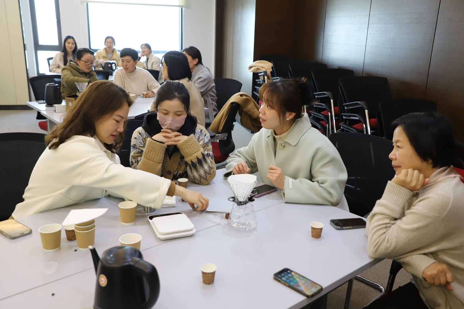 喜迎女神節(jié) 啡嘗新體驗(yàn)——控股公司開展手沖咖啡品鑒主題活動(dòng)(圖7)